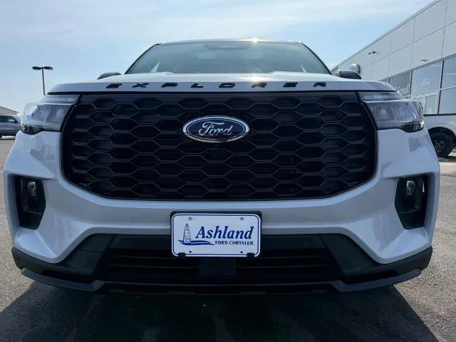 2026 Ford Explorer ST-Line - Photo 39