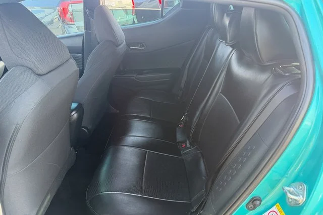 Used 2018 Green Toyota XLE image 21