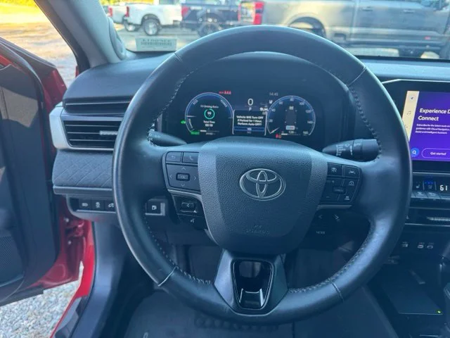 Used 2025 Red Toyota XLE image 17
