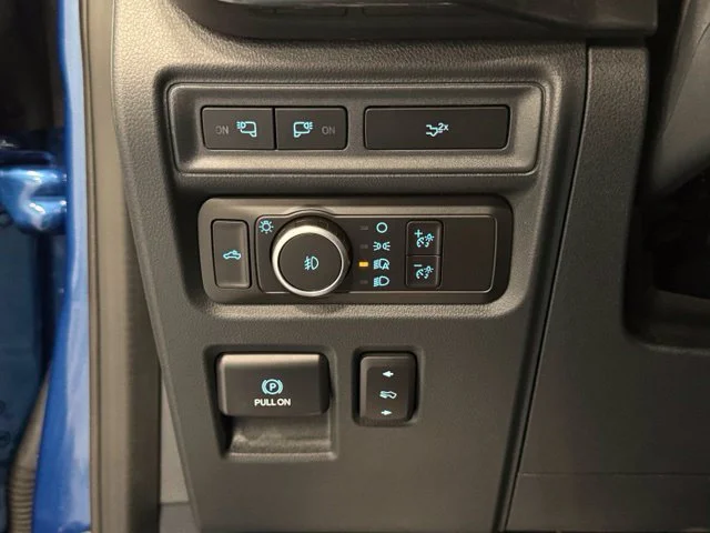 Used 2022 Blue Ford XLT image 12