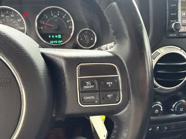 Used 2017 White Jeep Unlimited Sahara image 19