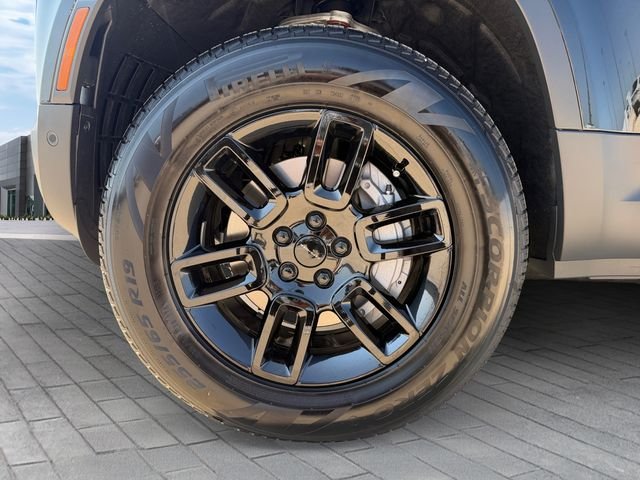 New 2026 Santorini Black Land Rover S image 9