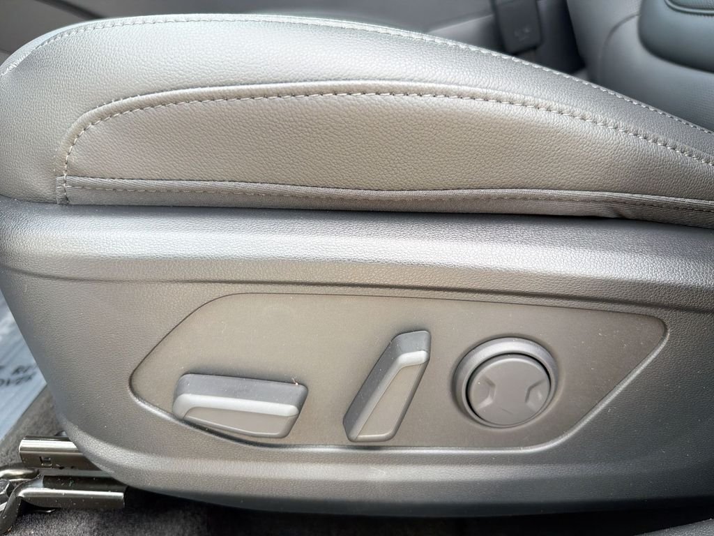 New 2026 White Hyundai SEL image 14