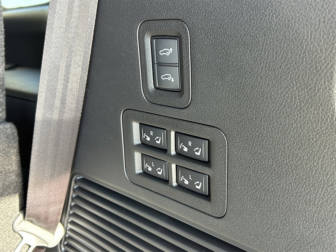 2026 INFINITI QX80 Luxe - Photo 14