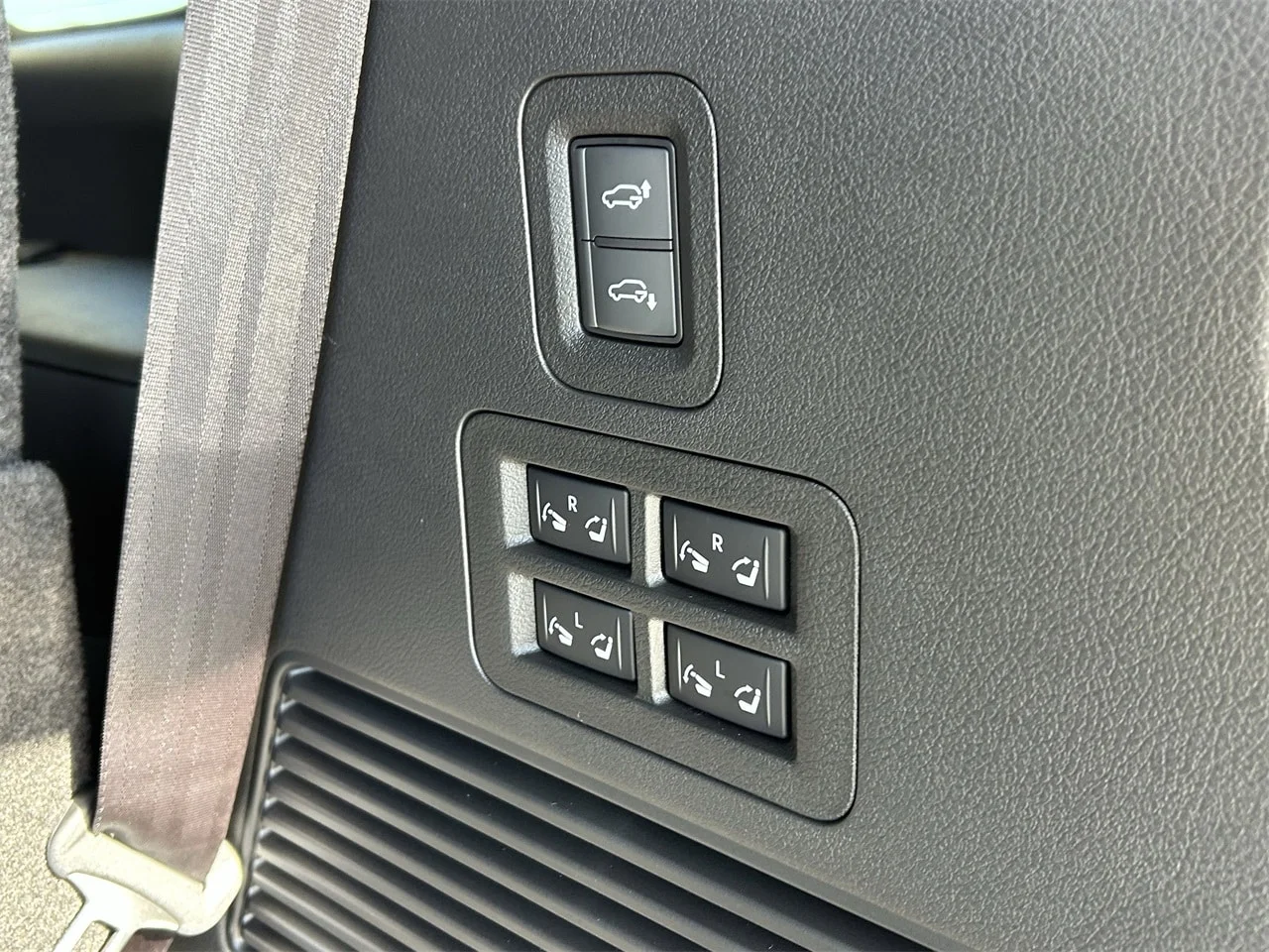 2026 INFINITI QX80 Luxe - Photo 14