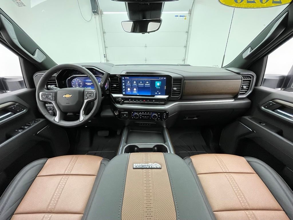 Used 2026 Summit White Chevrolet High Country image 3