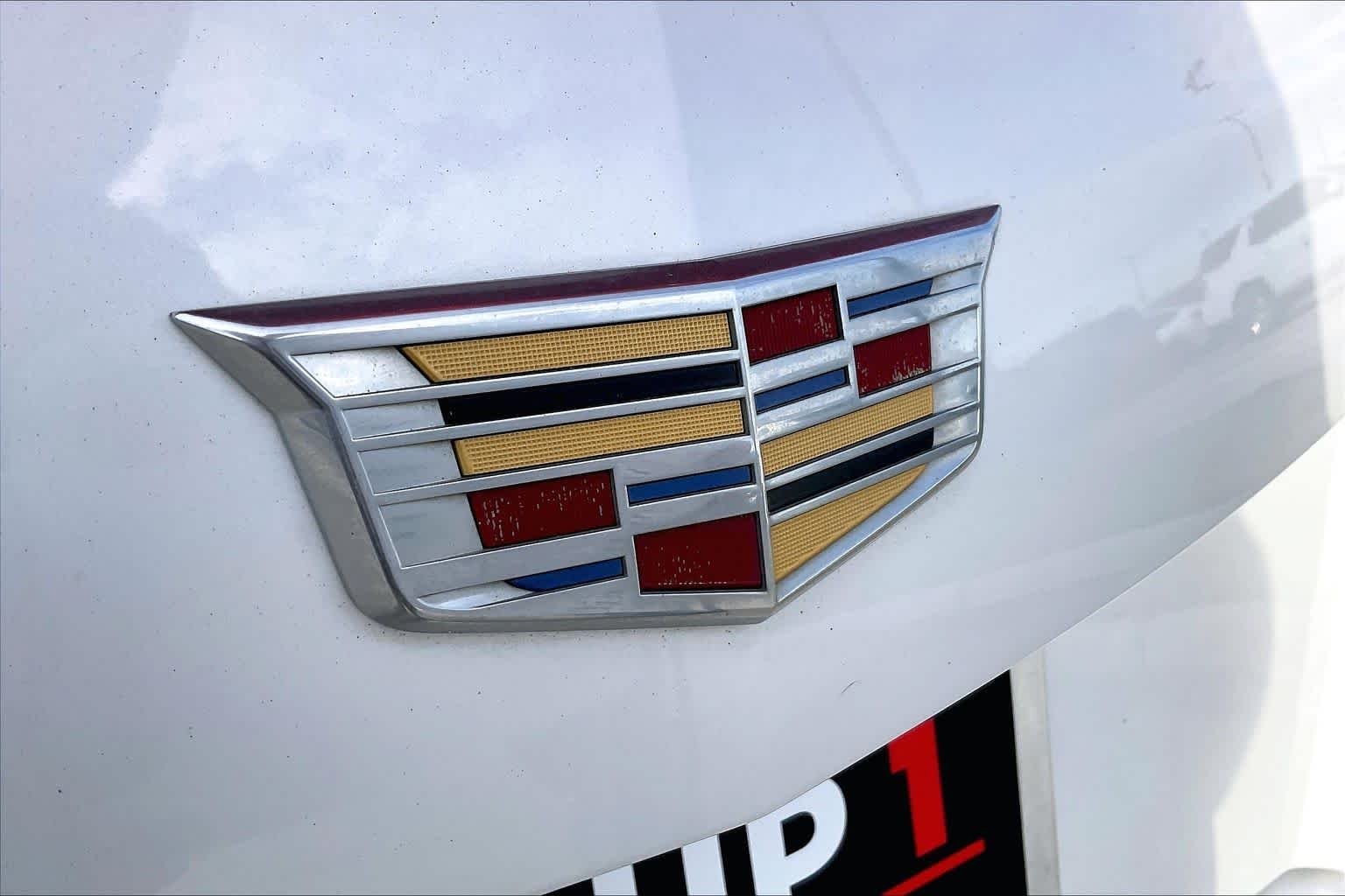Used 2016 Crystal White Tricoat Cadillac Standard RWD image 30