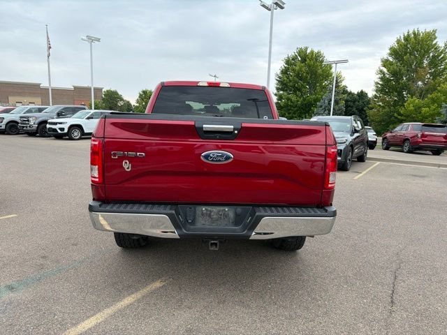 Used 2016 Ruby Red Metallic Tinted Clearcoat Ford XLT image 4
