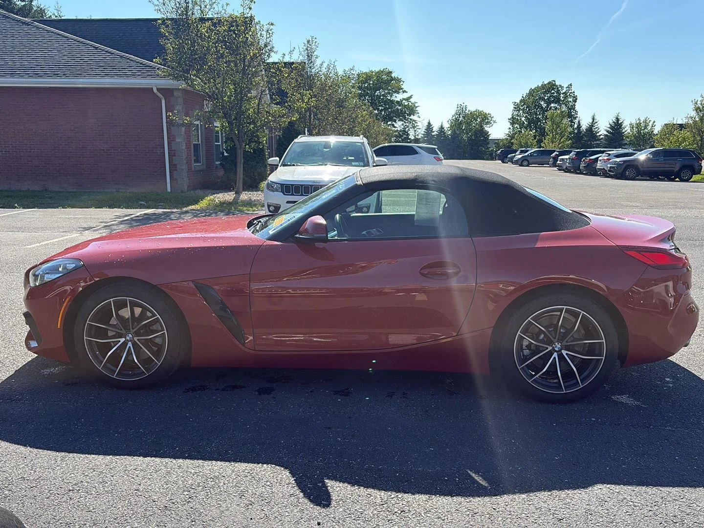 Used 2022 San Francisco Red Metallic BMW sDrive30i image 6