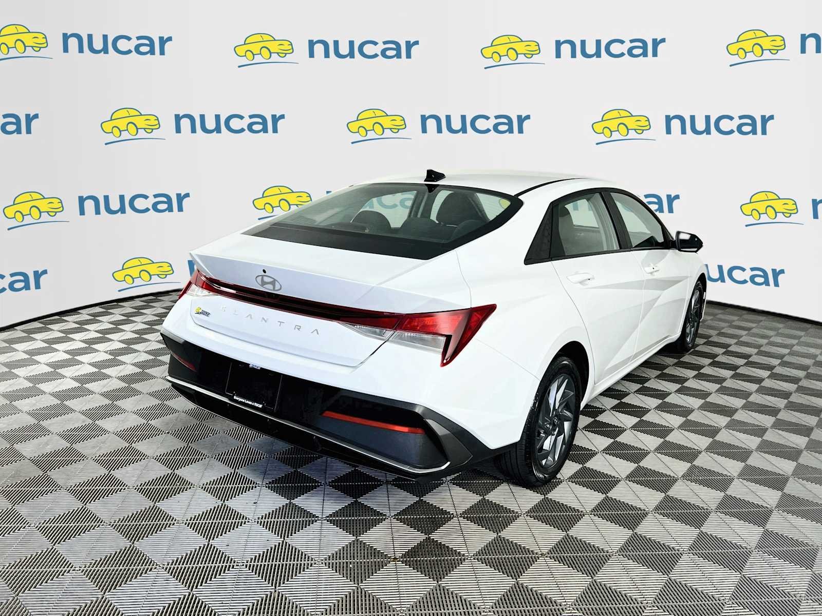 Used 2024 Serenity White Hyundai SEL image 7