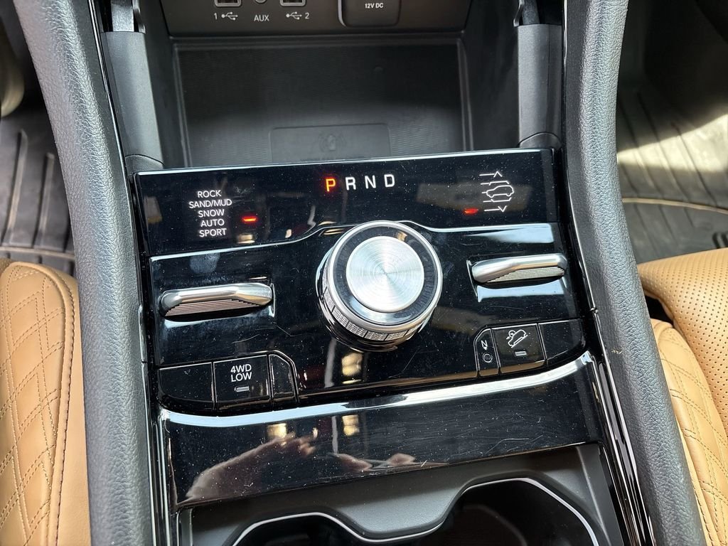 Used 2024 Gray Jeep Summit image 23