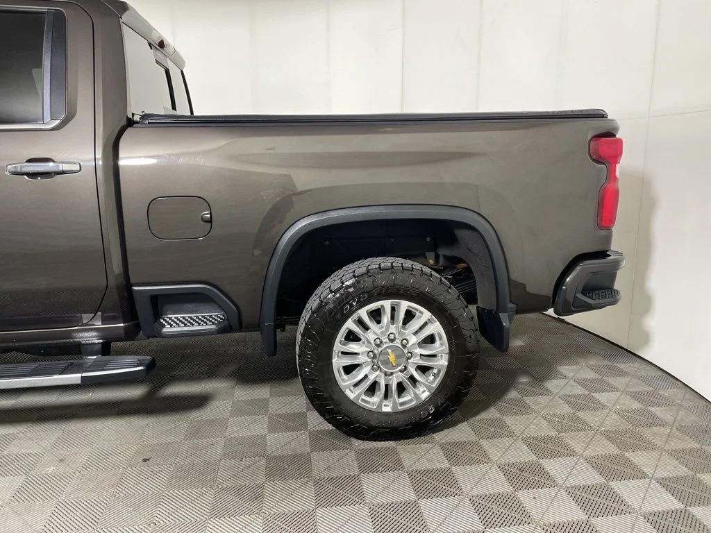 Used 2021 Brown Metallic Chevrolet High Country image 5