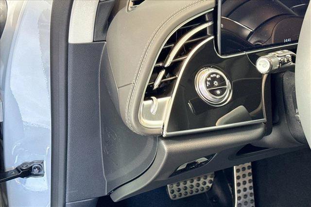 New 2026 MANUFAKTUR Alpine Grey Mercedes-Benz E 450 image 40