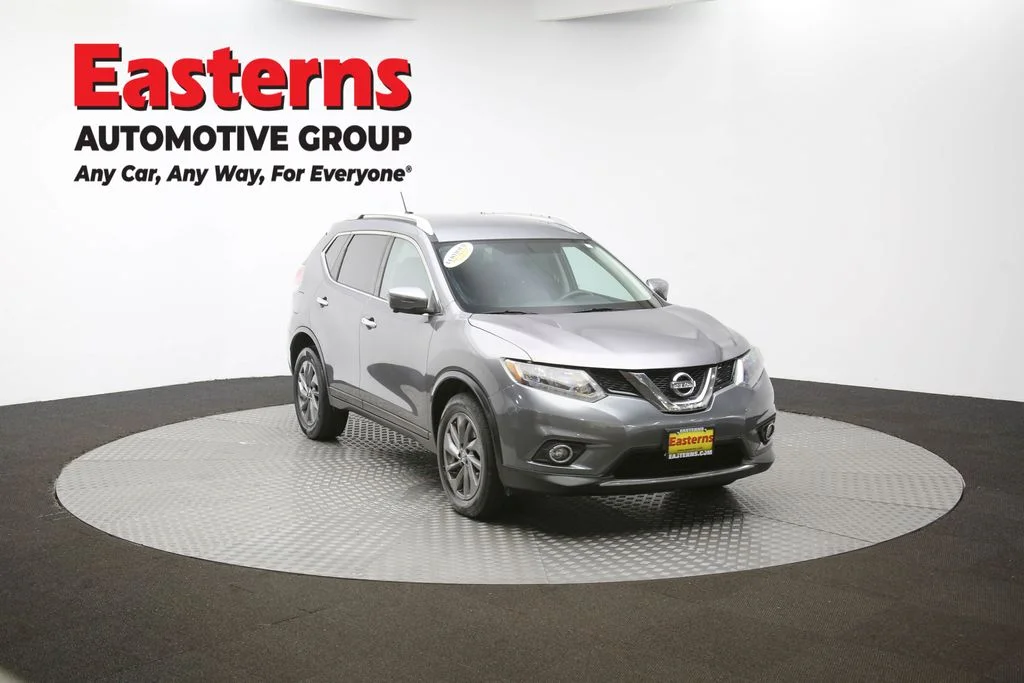 Used 2016 Gray Nissan SL image 48