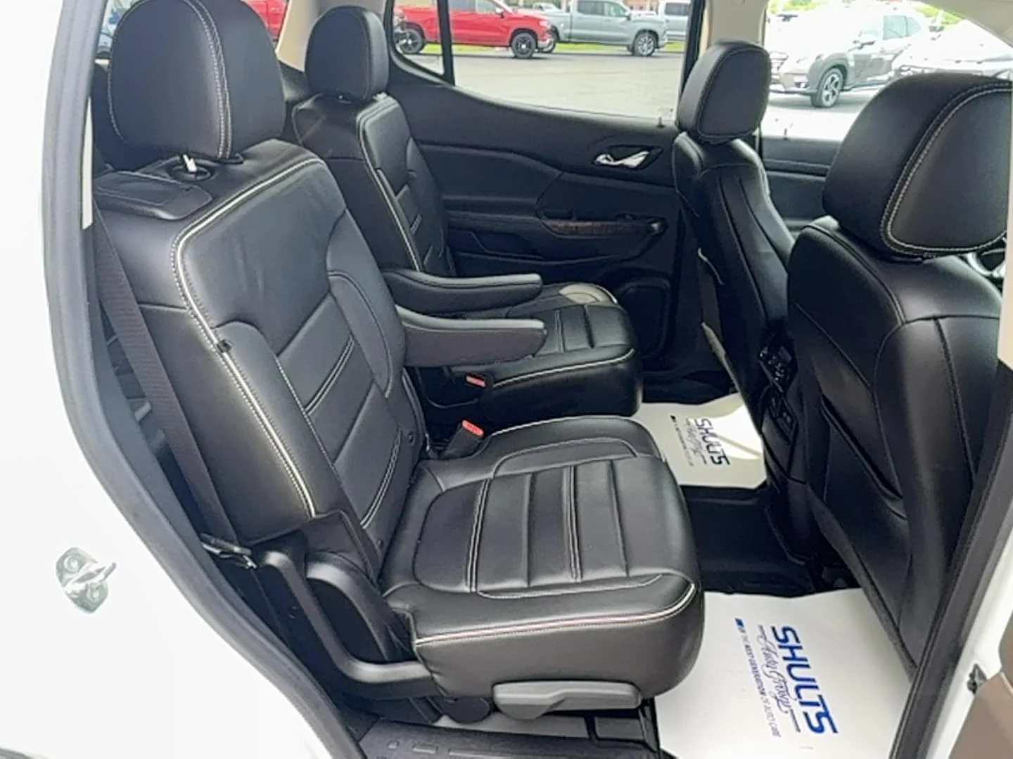 Used 2020 White GMC Denali image 31