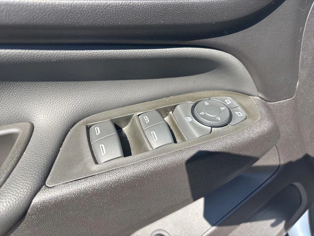 Used 2024 Summit White Chevrolet LT image 16