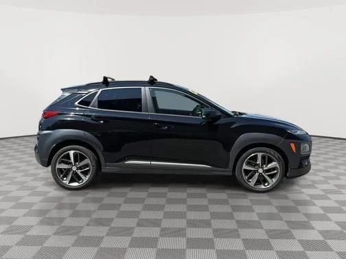 Used 2018 Black Hyundai Limited image 2