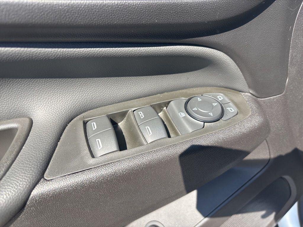 Used 2024 Summit White Chevrolet LT image 16
