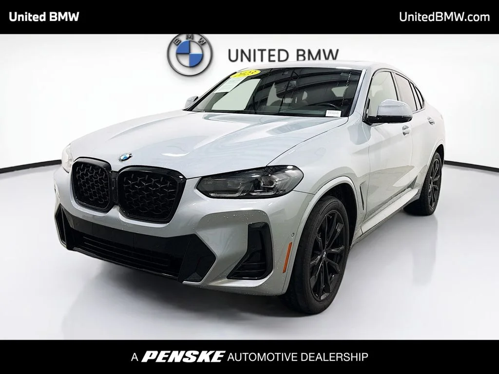 2023 BMW X4 xDrive30i's photo