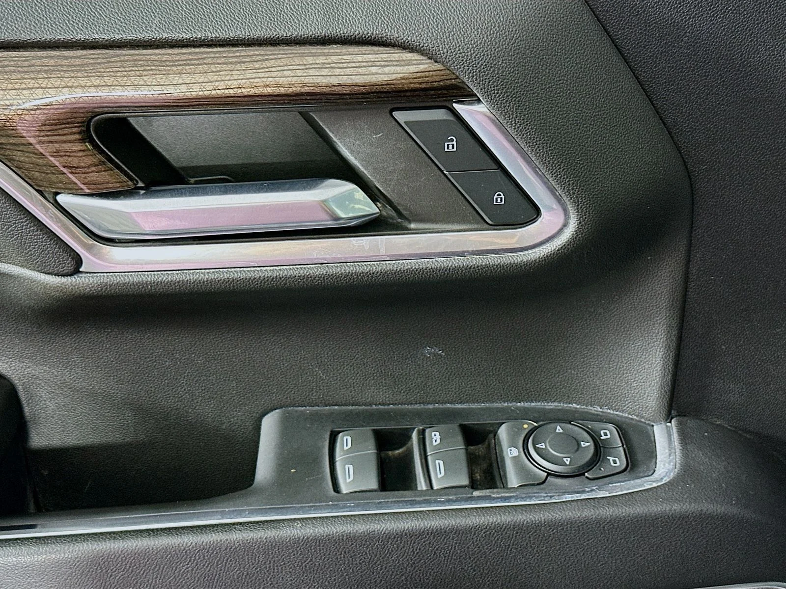 Used 2022 Dark Ash Metallic Chevrolet LT image 19