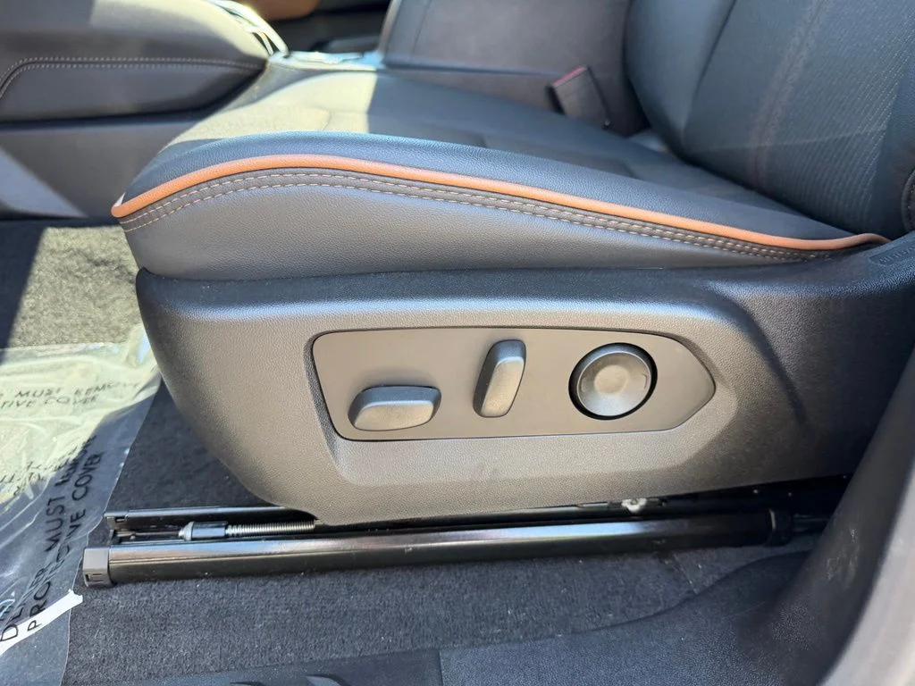 Used 2024 Sterling Metallic GMC AT4 image 15
