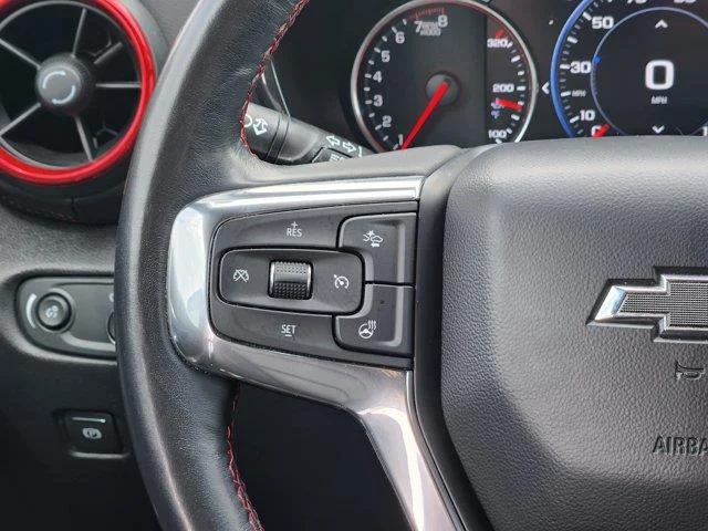 Used 2022 White Chevrolet RS Front-Wheel Drive image 27