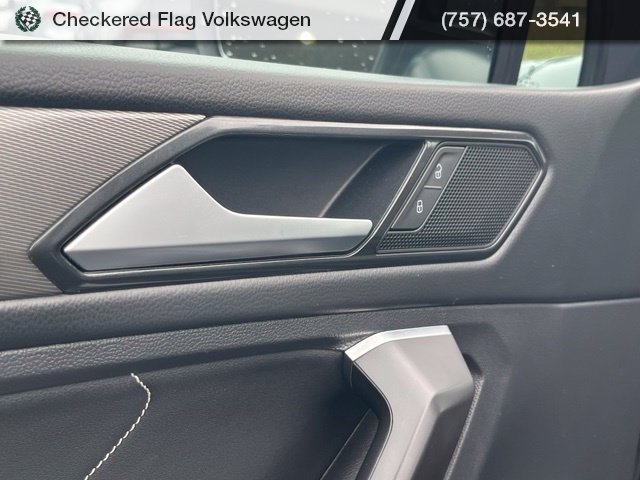 Used 2022 Platinum Gray Metallic Volkswagen 2.0T SE image 15