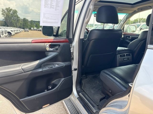 2011 Lexus LX 570 - Photo 17