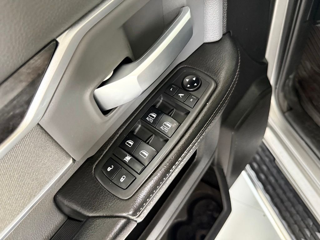 Used 2019 Silver Ram Big Horn image 12