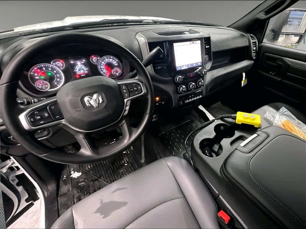 2026 RAM 3500 Chassis Tradesman - Photo 12