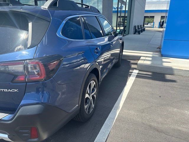 Used 2021 Abyss Blue Pearl Subaru Limited image 10