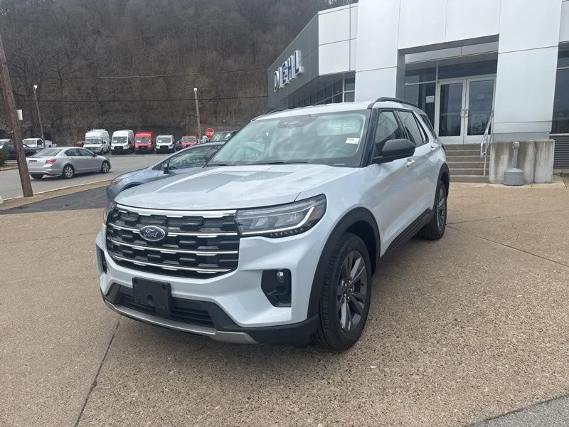 New 2026 Space White Metallic Ford Active image 3