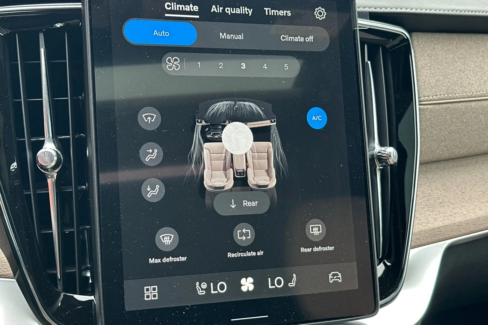 2026 Volvo XC90 Plus - Photo 19
