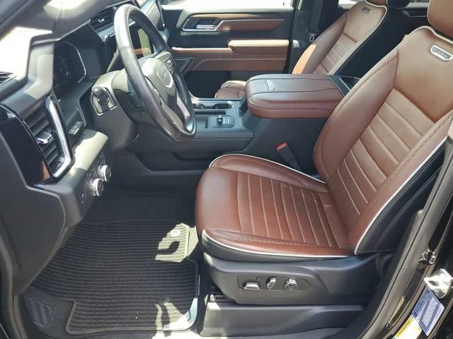 Used 2026 Onyx Black GMC Denali Ultimate image 5