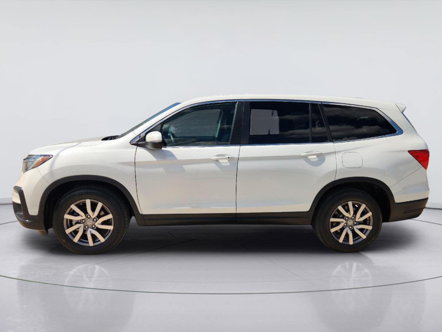 2020 Honda Pilot photo 4 of 33