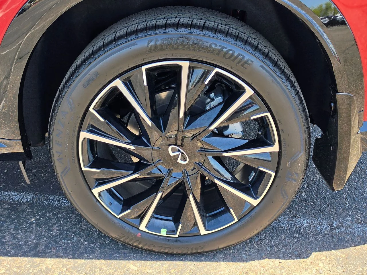 New 2027 2T SUN RED INFINITI Autograph AWD image 9