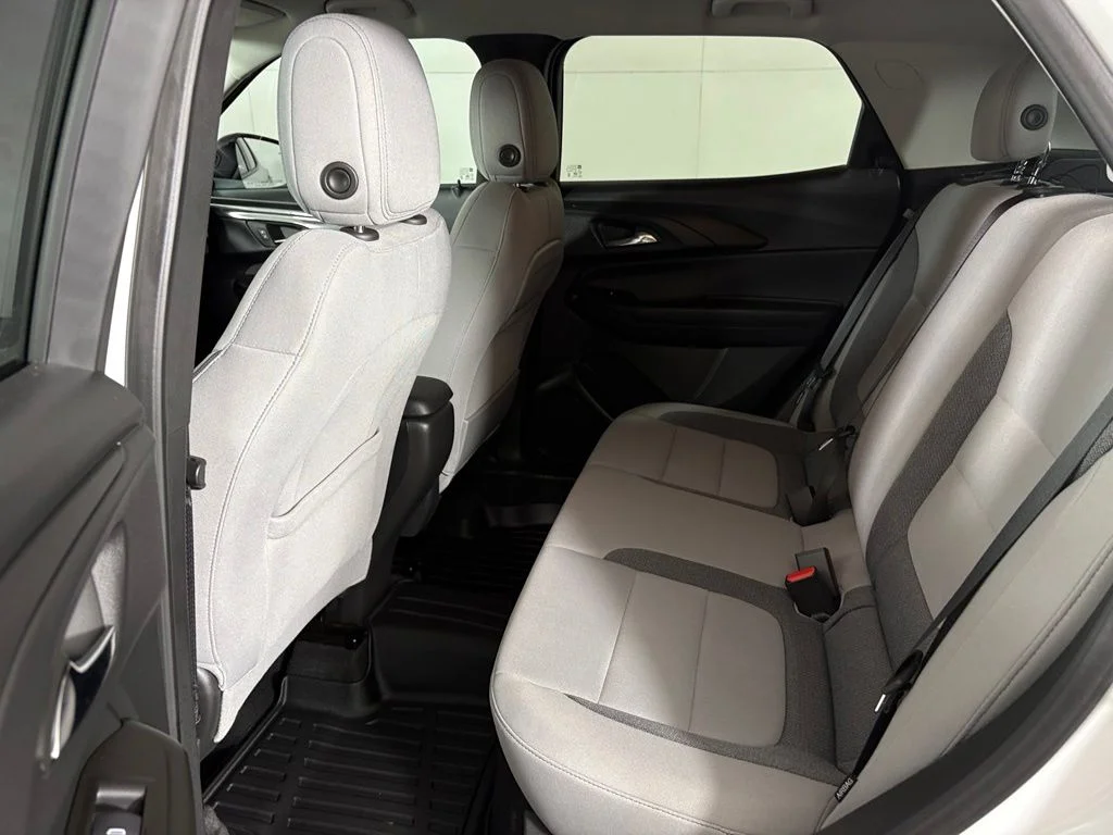 Used 2026 White Chevrolet LT image 35