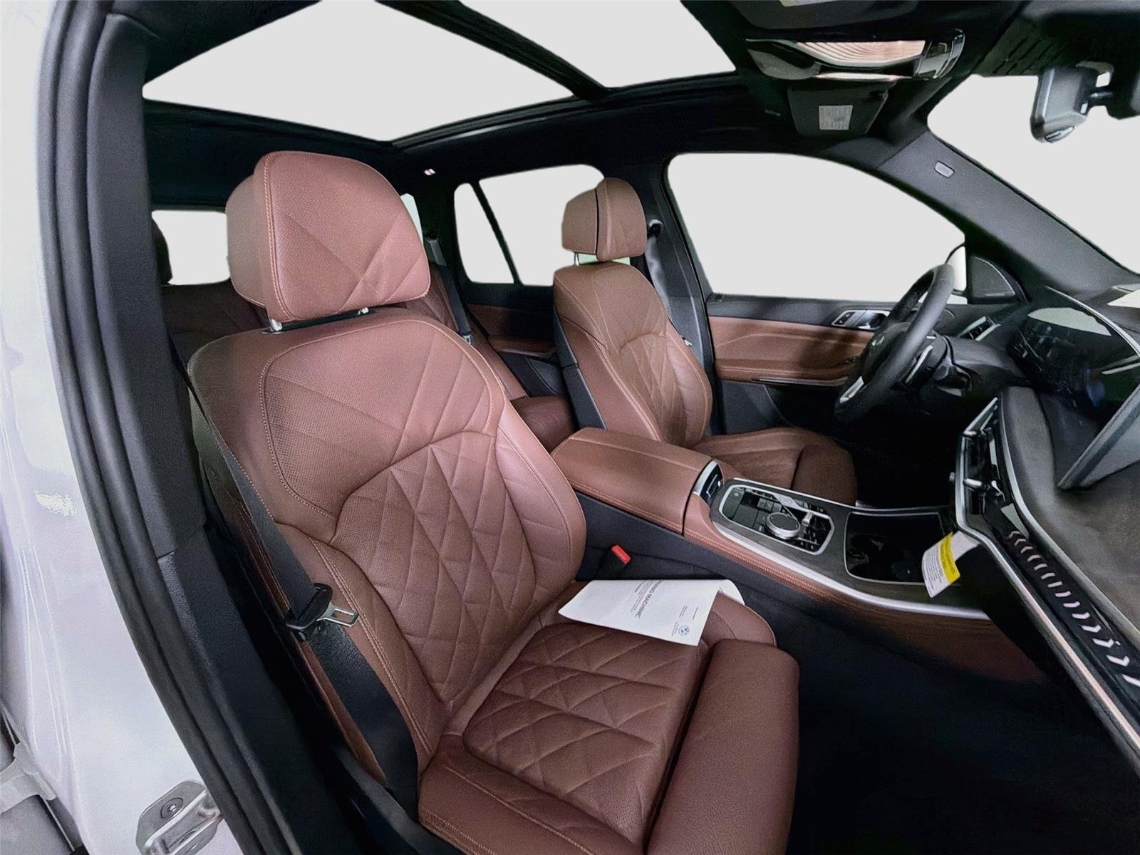 New 2026 Alpine White BMW xDrive40i image 30