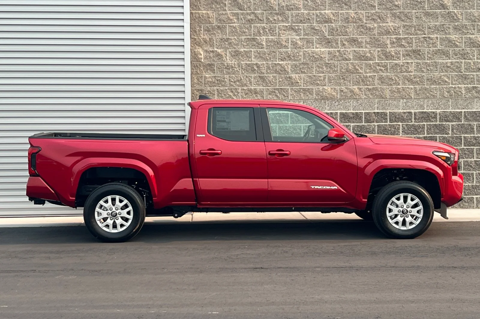 New 2026 Supersonic Red <sup>1</sup> Toyota  SR5 image 2