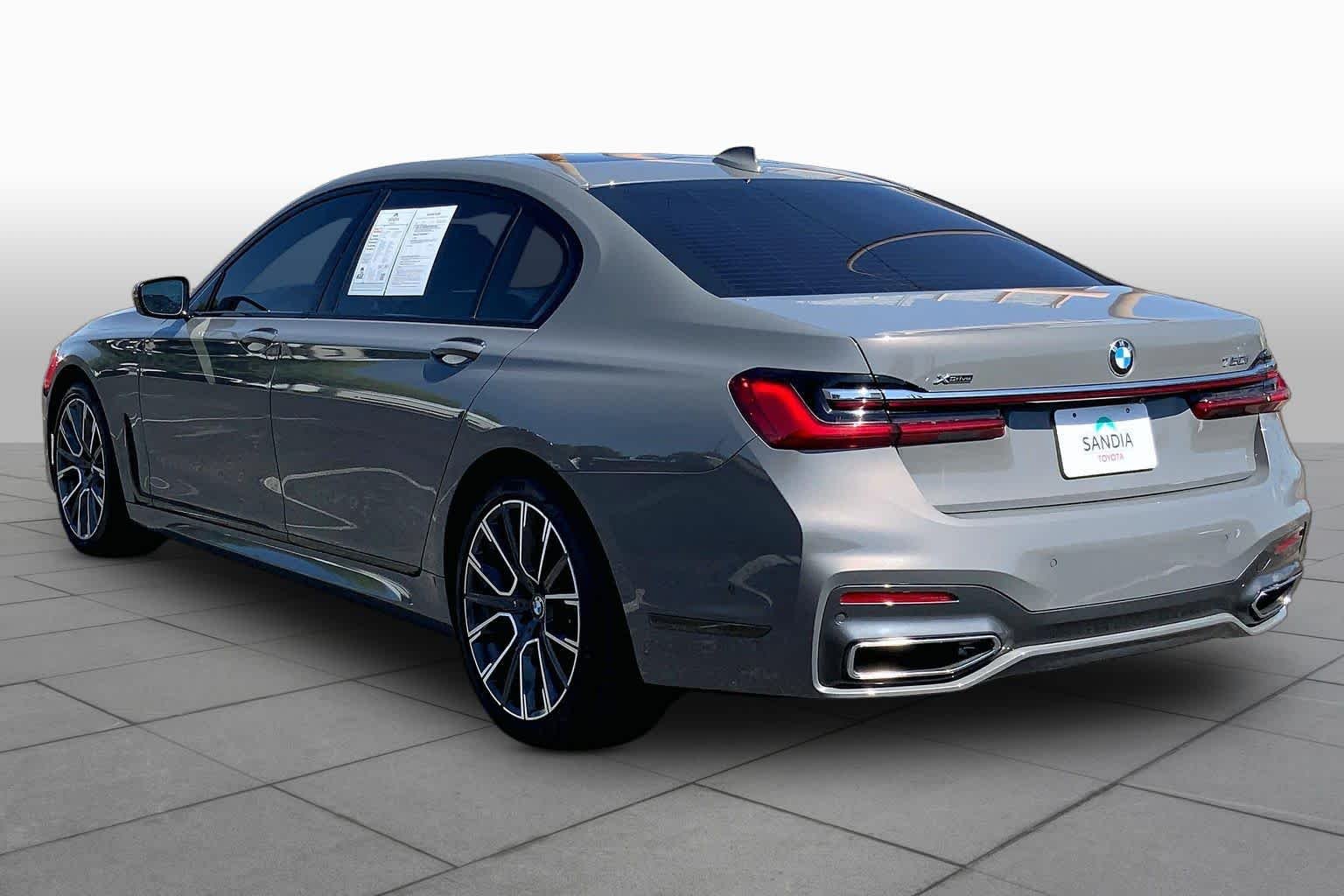 Used 2020 Bemina Grey Amber Effect BMW 750i xDrive image 11