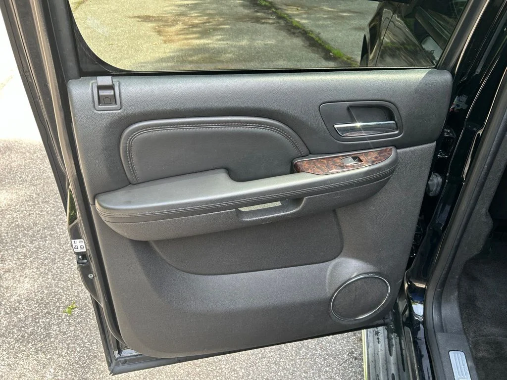 Used 2014 Black GMC Denali image 26