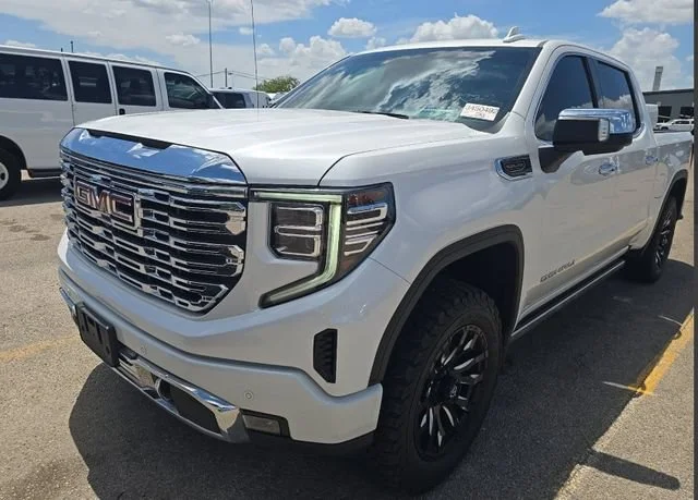 Used 2022 White Frost Tricoat GMC Denali image 1