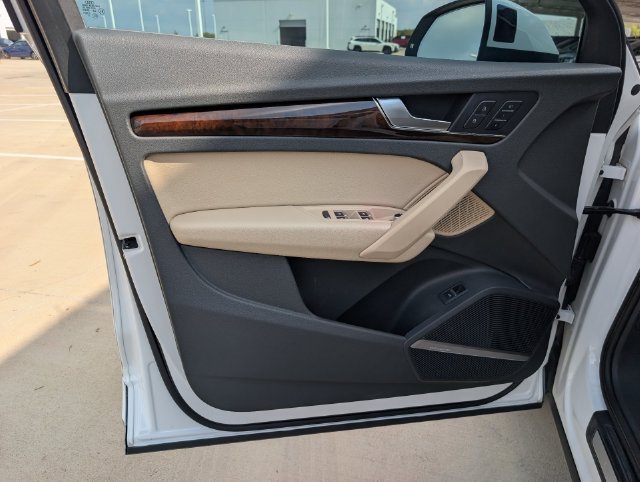 Used 2018 White Audi 2.0T Premium Plus image 23