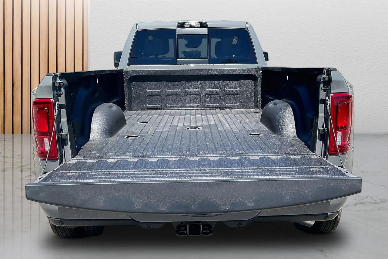 New 2026 Ceramic Gray Clear-Coat Exterior Paint RAM Big Horn image 24