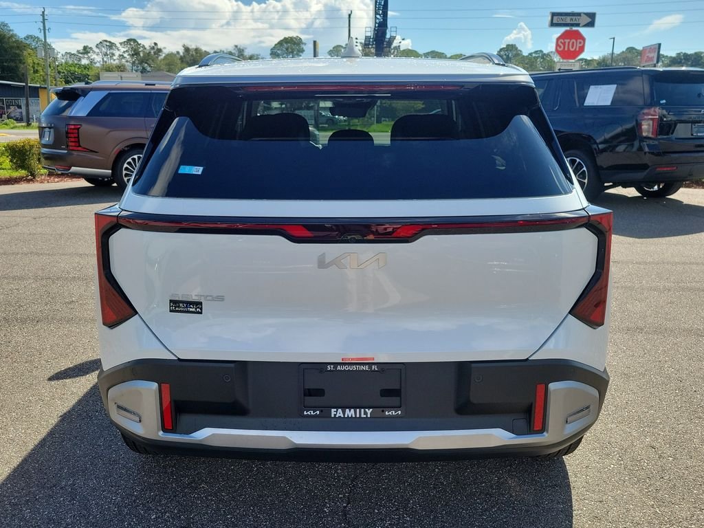 New 2027 Snow White Pearl Kia EX image 5