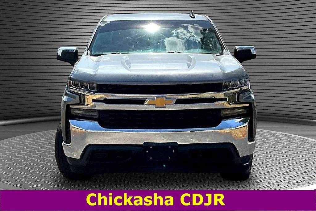 Used 2020 Gray Chevrolet LT image 2