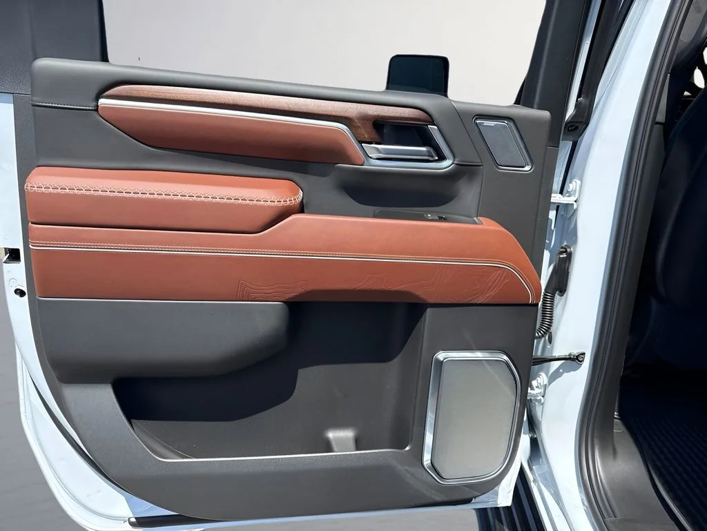 New 2026 Glacier White Tricoat GMC Denali Ultimate image 30