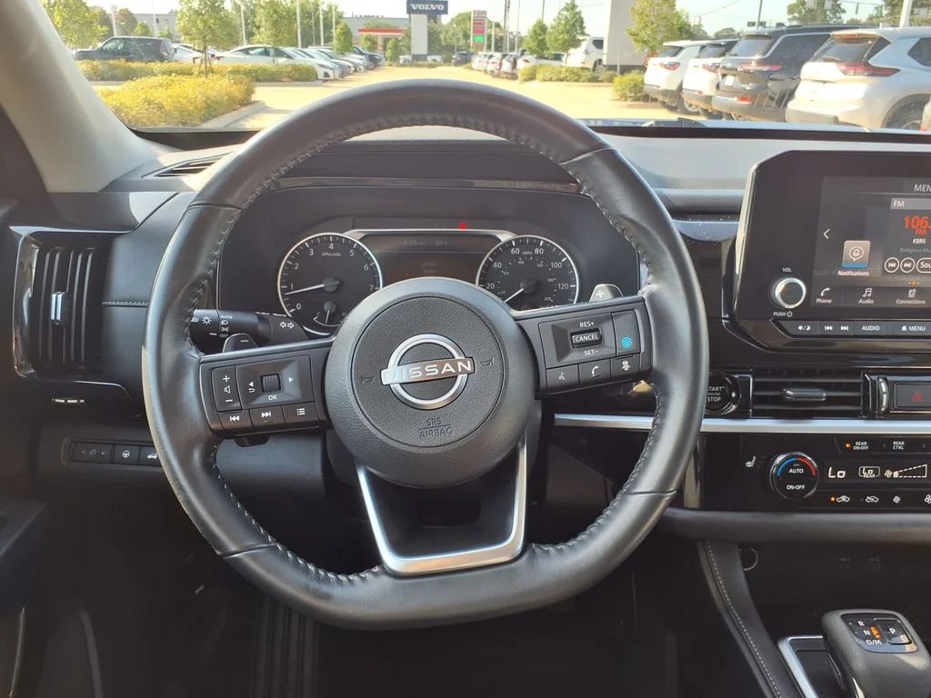 Used 2025 Blue Nissan SV image 27