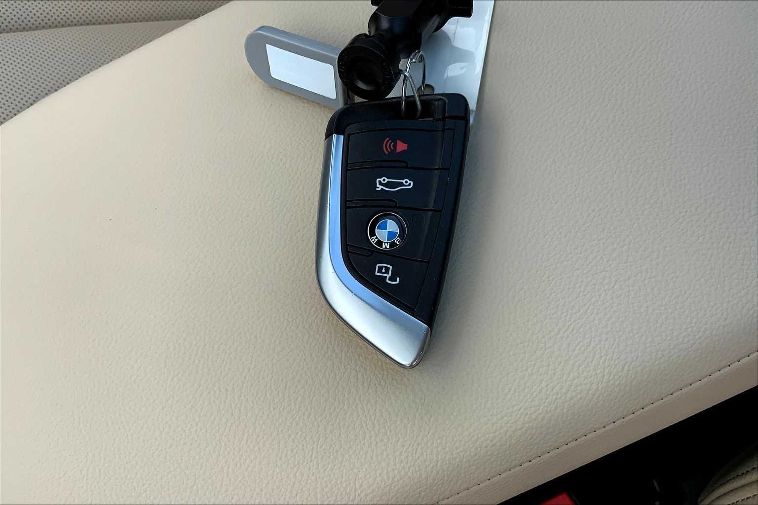 Certified Used 2023 Alpine White BMW xDrive30i image 14