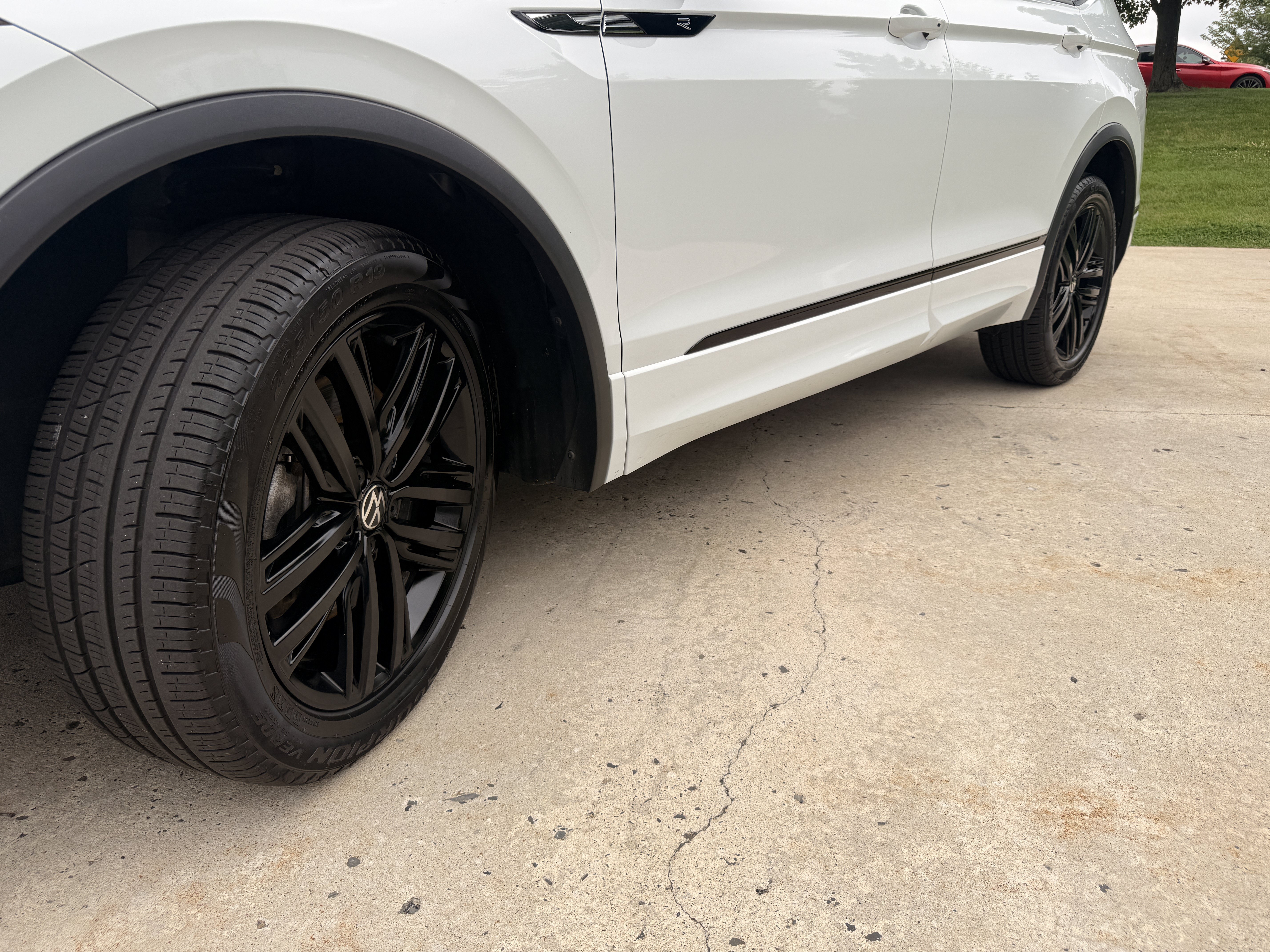 Used 2022  Volkswagen SE R-Line Black image 16